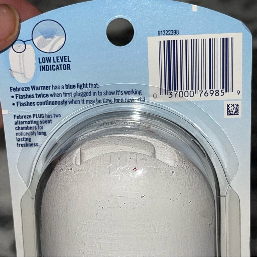 Febreeze Plug - Picture 4 of 7
